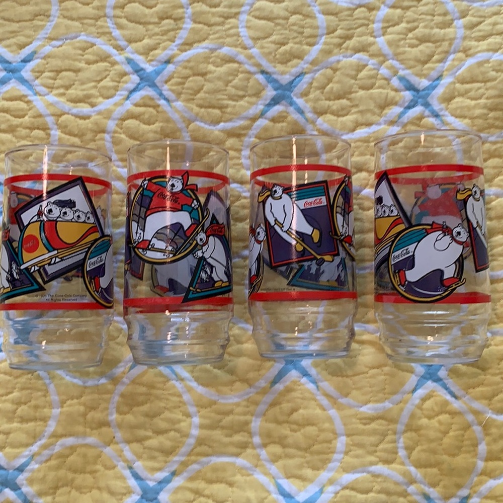 Collectible polar bear Coca-Cola glasses 1995